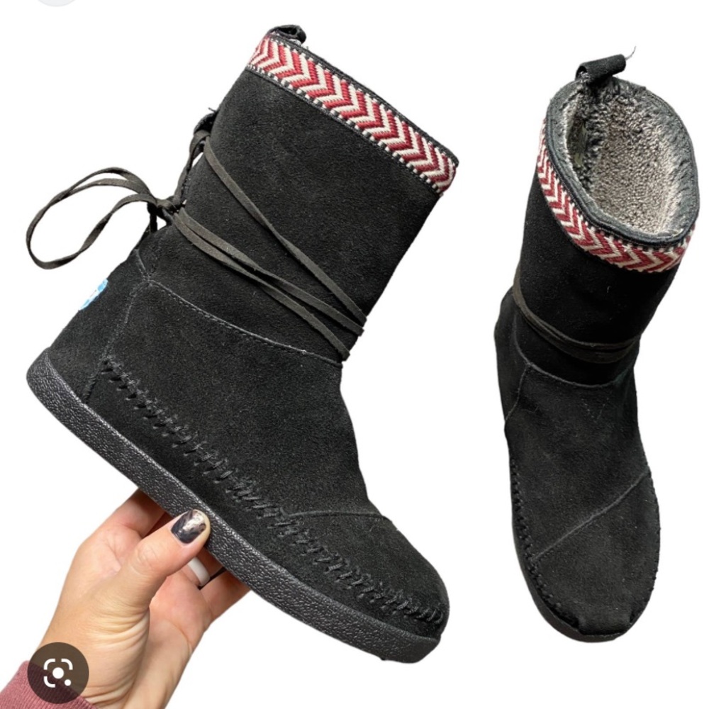 Toms Nepal Boots size 9.5